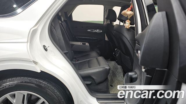 Genesis GV70 2022 — photo 12