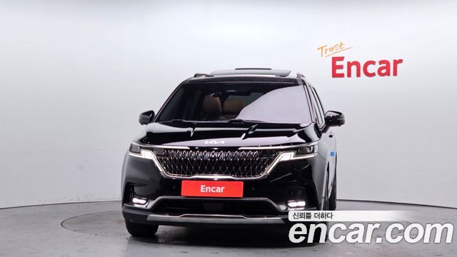 Kia Canival 2023 — photo 3