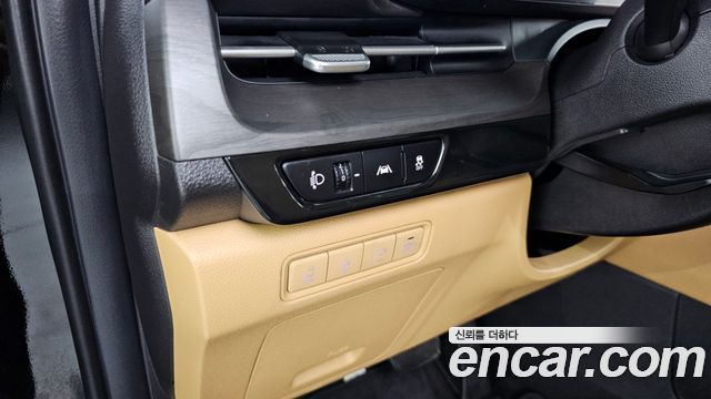 Kia Canival 2023 — photo 18