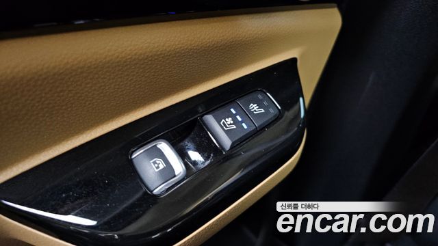 Kia Canival 2023 — photo 19