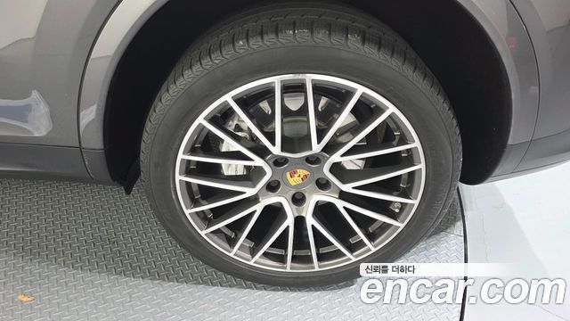 Porsche Cayenne 2020 — photo 5
