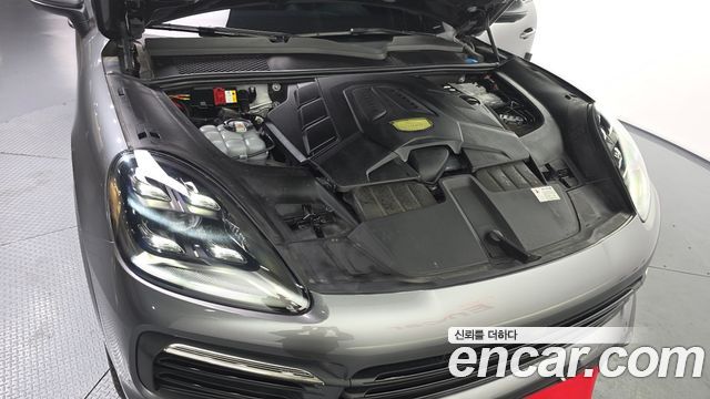 Porsche Cayenne 2020 — photo 6