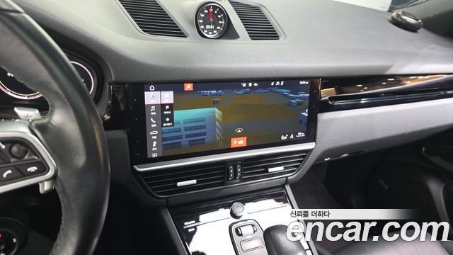 Porsche Cayenne 2020 — photo 14