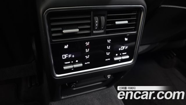 Porsche Cayenne 2020 — photo 18