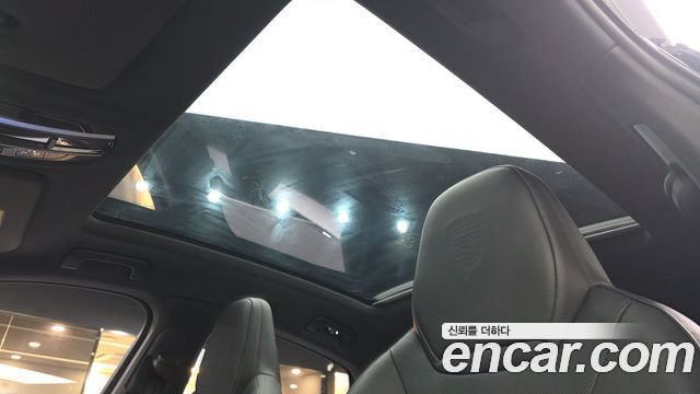 Porsche Cayenne 2020 — photo 19