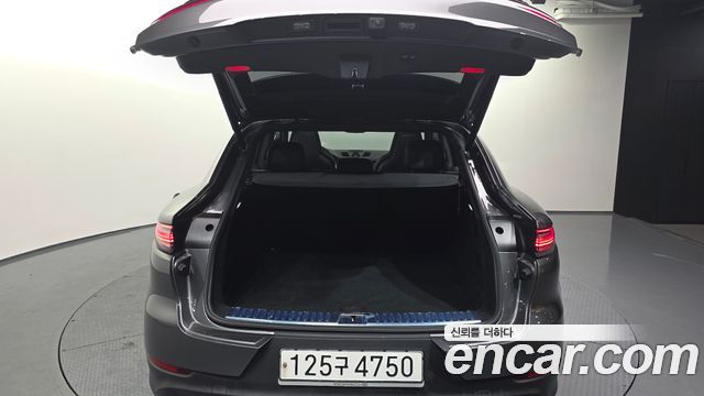 Porsche Cayenne 2020 — photo 20