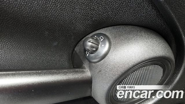 Mini Cooper 2012 — photo 17