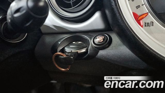 Mini Cooper 2012 — photo 18