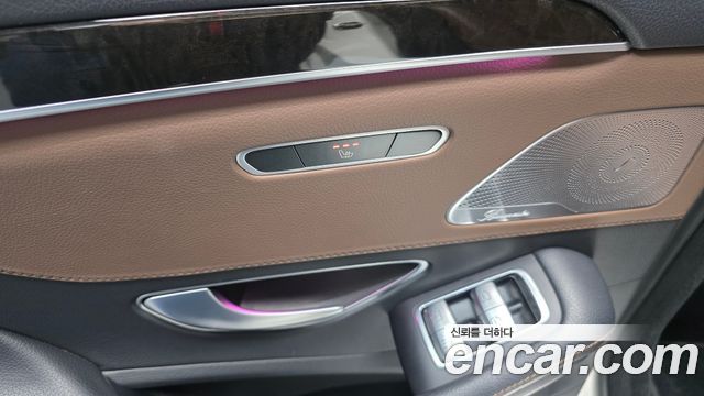 Mercedes-Benz S-Class 2015 — photo 18