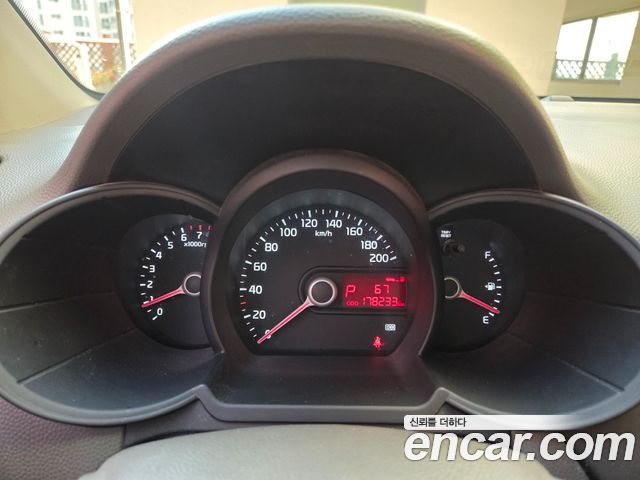 Kia morning 2015 — photo 13