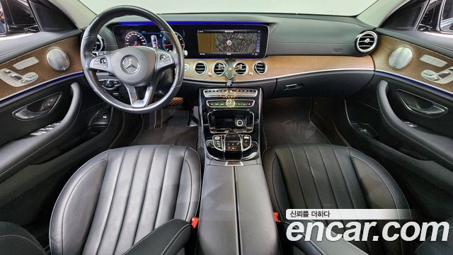 Mercedes-Benz E-Class 2018 — photo 7