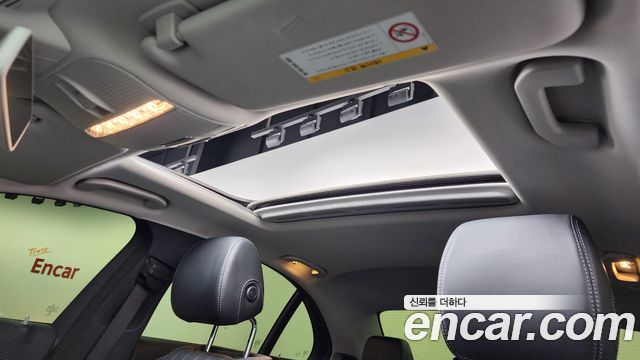 Mercedes-Benz E-Class 2018 — photo 18