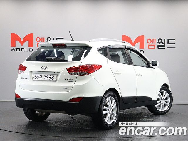 Hyundai Tucson 2011 — photo 2