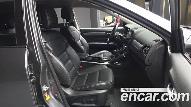 Renault Korea QM6 2021 — photo 11