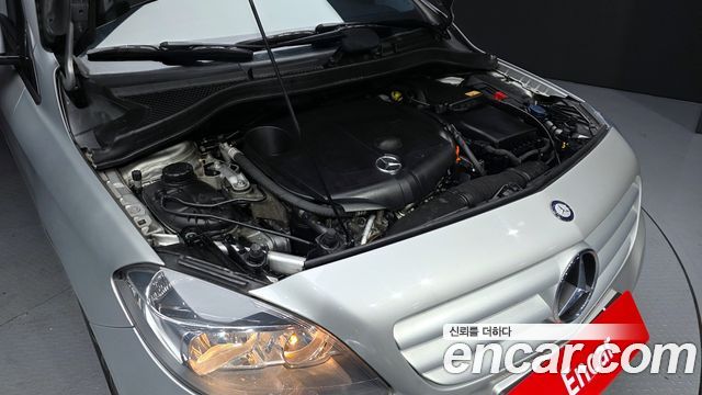 Mercedes-Benz B-Class 2013 — photo 6