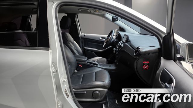 Mercedes-Benz B-Class 2013 — photo 10