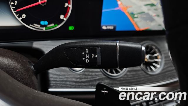 Mercedes-Benz CLS-Class 2020 — photo 9