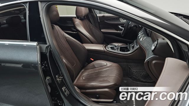 Mercedes-Benz CLS-Class 2020 — photo 10