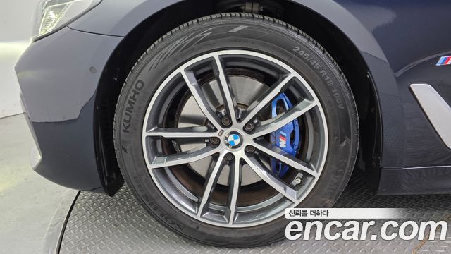 BMW 5-Series 2022 — photo 5