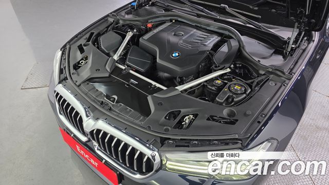 BMW 5-Series 2022 — photo 6