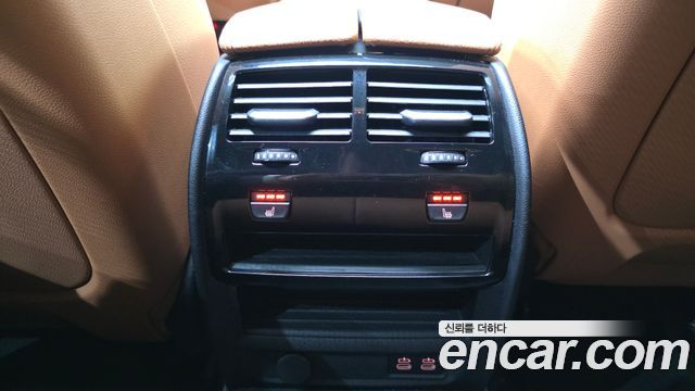 BMW 5-Series 2022 — photo 18