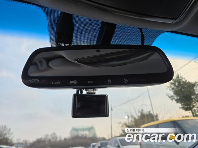 Hyundai Grandeur 2015 — photo 16