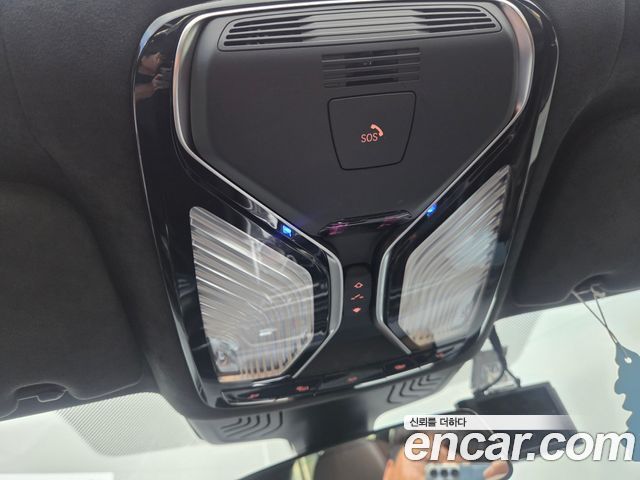 BMW 7-Series 2020 — photo 18