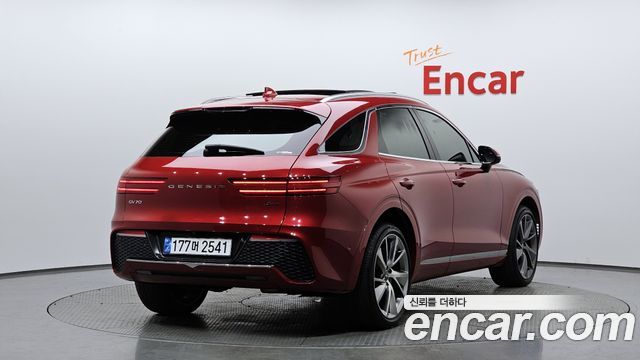 Genesis GV70 2021 — photo 2