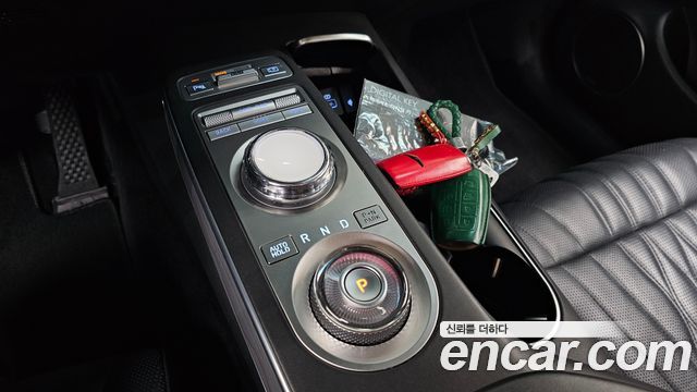 Genesis GV70 2021 — photo 9