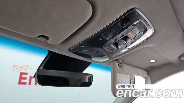Genesis GV70 2021 — photo 17