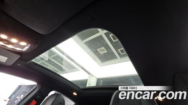 Mercedes-Benz GLE-Class 2025 — photo 18