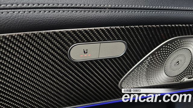 Mercedes-Benz GLE-Class 2025 — photo 19