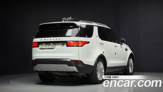 Land Rover Discovery 2019 — photo 2
