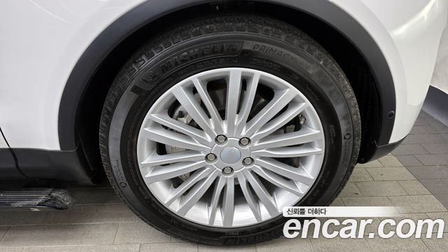 Land Rover Discovery 2019 — photo 5