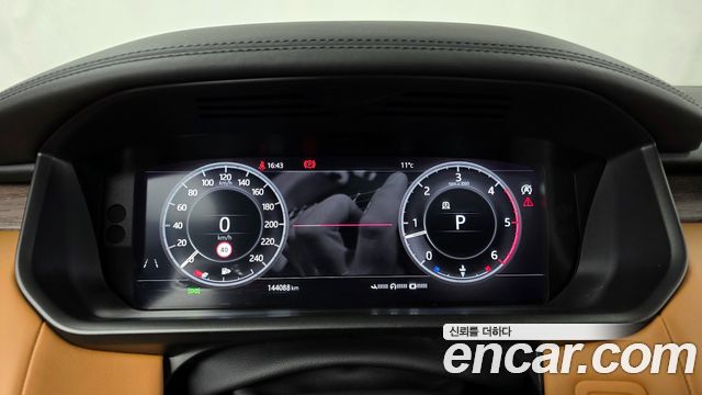 Land Rover Discovery 2019 — photo 8