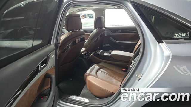 Audi A8 2015 — photo 11