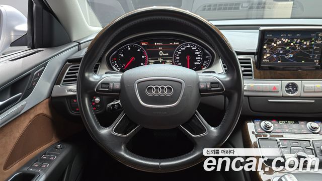 Audi A8 2015 — photo 13