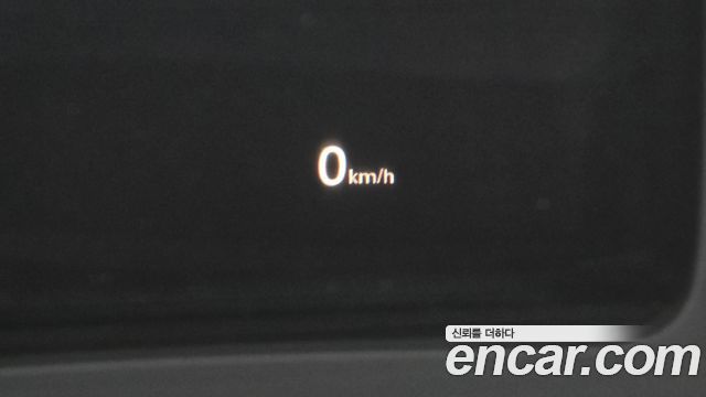 Audi A8 2015 — photo 18