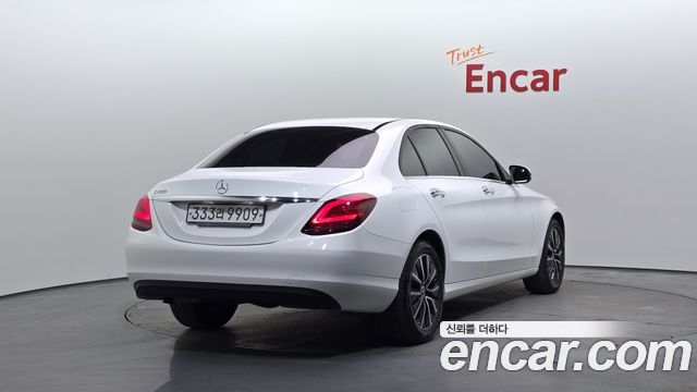 Mercedes-Benz C-Class 2019 — photo 2