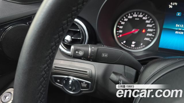 Mercedes-Benz C-Class 2019 — photo 18