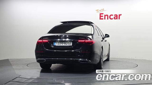 Mercedes-Benz S-Class 2022 — photo 4