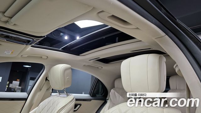 Mercedes-Benz S-Class 2022 — photo 19