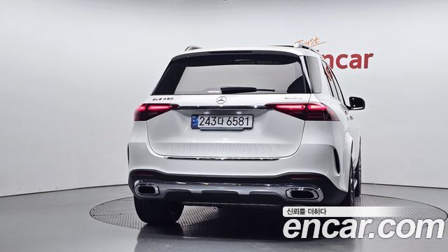 Mercedes-Benz GLE-Class 2024 — photo 4