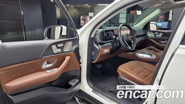 Mercedes-Benz GLE-Class 2024 — photo 11