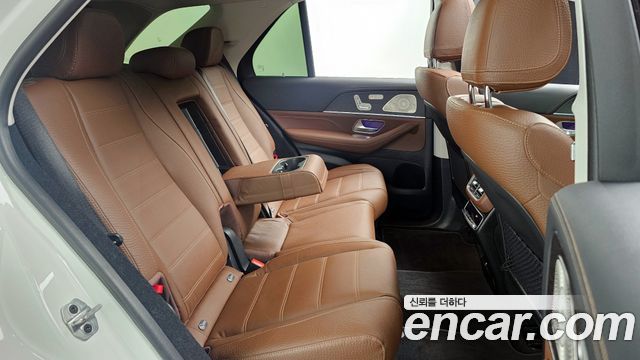 Mercedes-Benz GLE-Class 2024 — photo 12