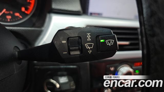 BMW 3-Series 2009 — photo 16