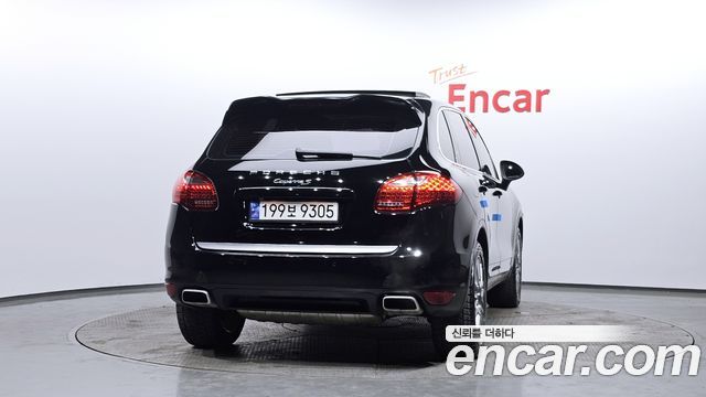 Porsche Cayenne 2012 — photo 4