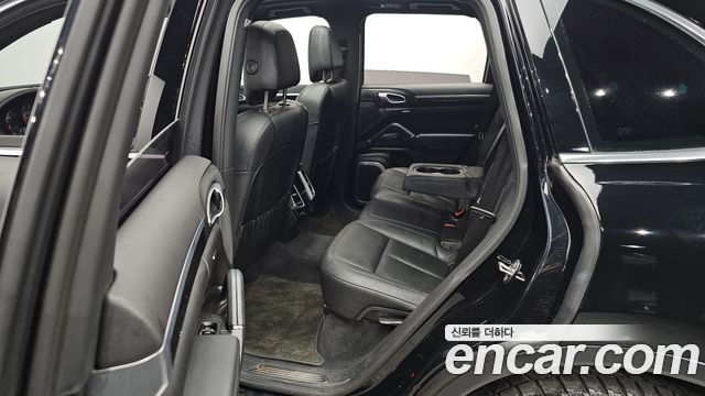 Porsche Cayenne 2012 — photo 11