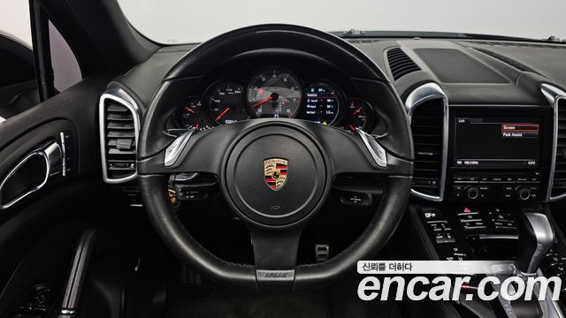 Porsche Cayenne 2012 — photo 15