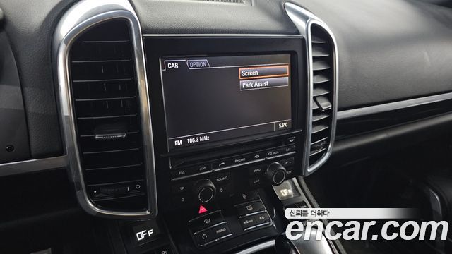 Porsche Cayenne 2012 — photo 17